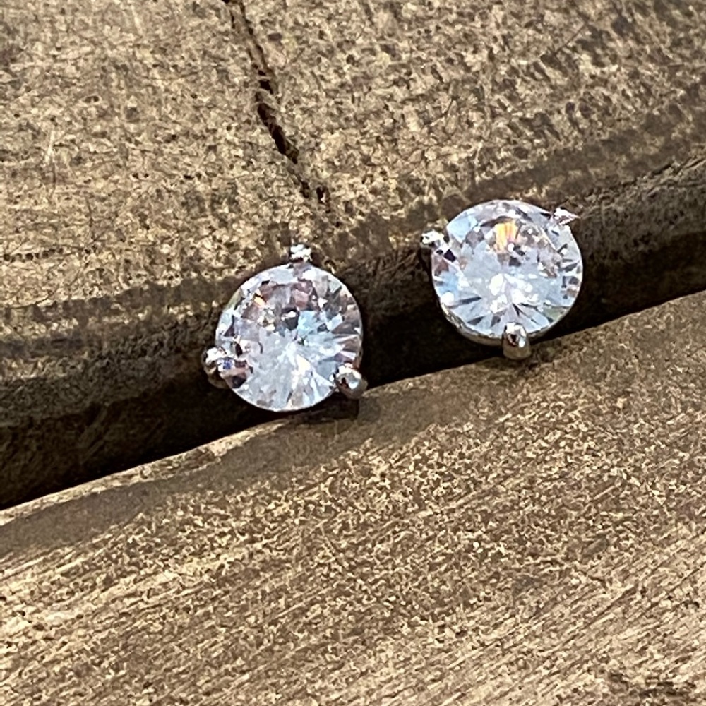 !NEW! 💎Sparkling CZ in Silver💎❤️